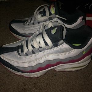 Nike Shoes - Nike shoes Nike Shoes - Nike shoes